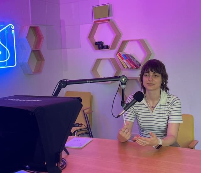 Salome speaking in studio